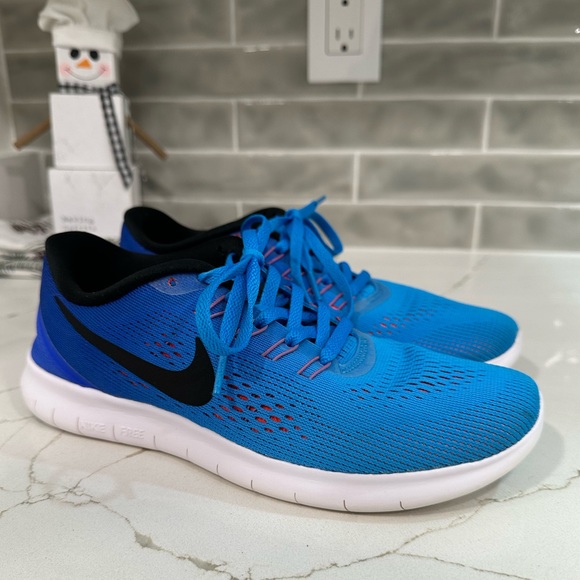 Nike Free RN. Women Size 5.5 Color Blue And Pink. - Picture 2 of 10